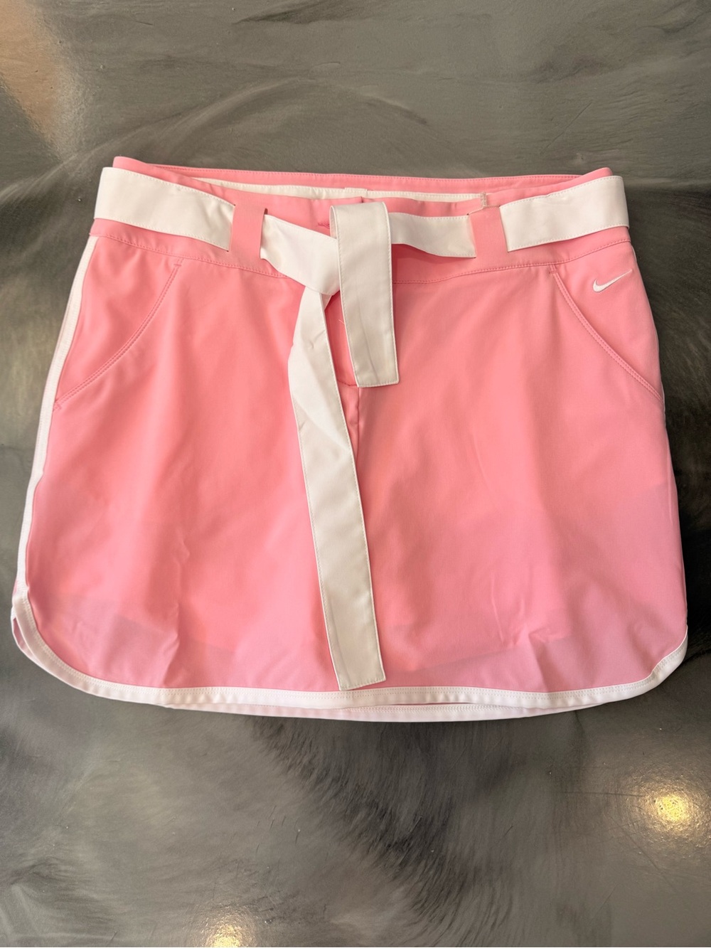 NWT Nike Pink Golf Skort with White Belt and Trim